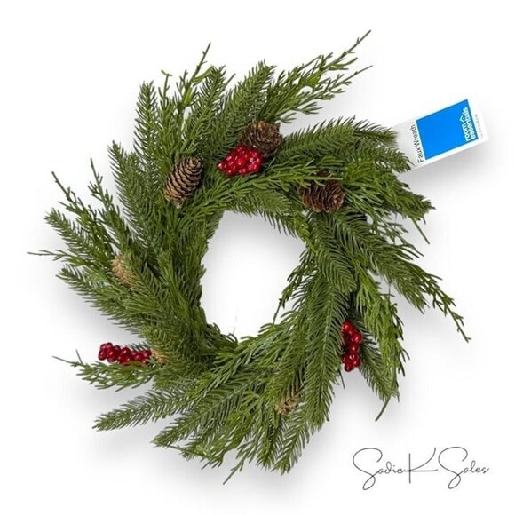 Christmas Holiday Mix Mini Wreath - Target Room Essentials‎ 2024 - Picture 5 of 5